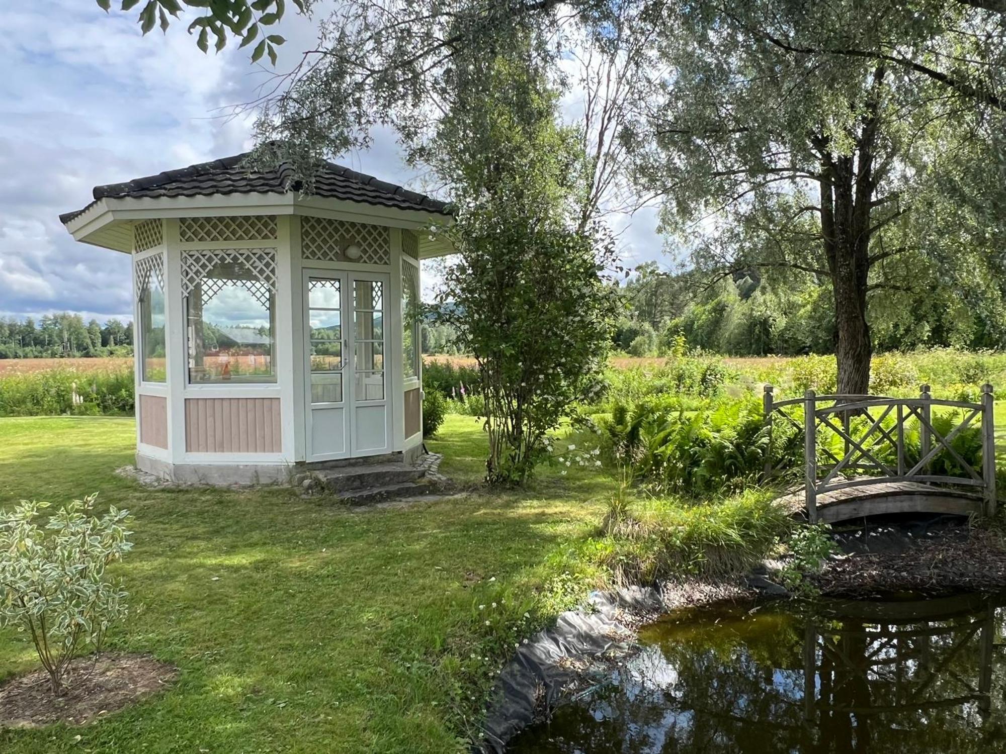 Rosa Huset Osebol Apartment Stollet Bagian luar foto