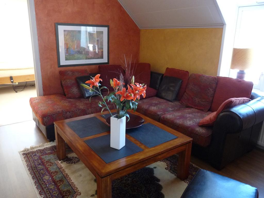 Rosa Huset Osebol Apartment Stollet Ruang foto